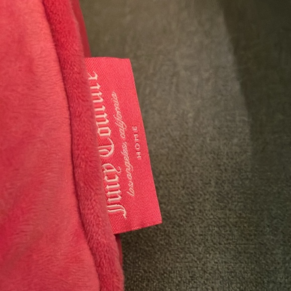 ✨Juicy Couture 💎BEAUTIFUL💎 bling logo body pillow NWT - Picture 6 of 13
